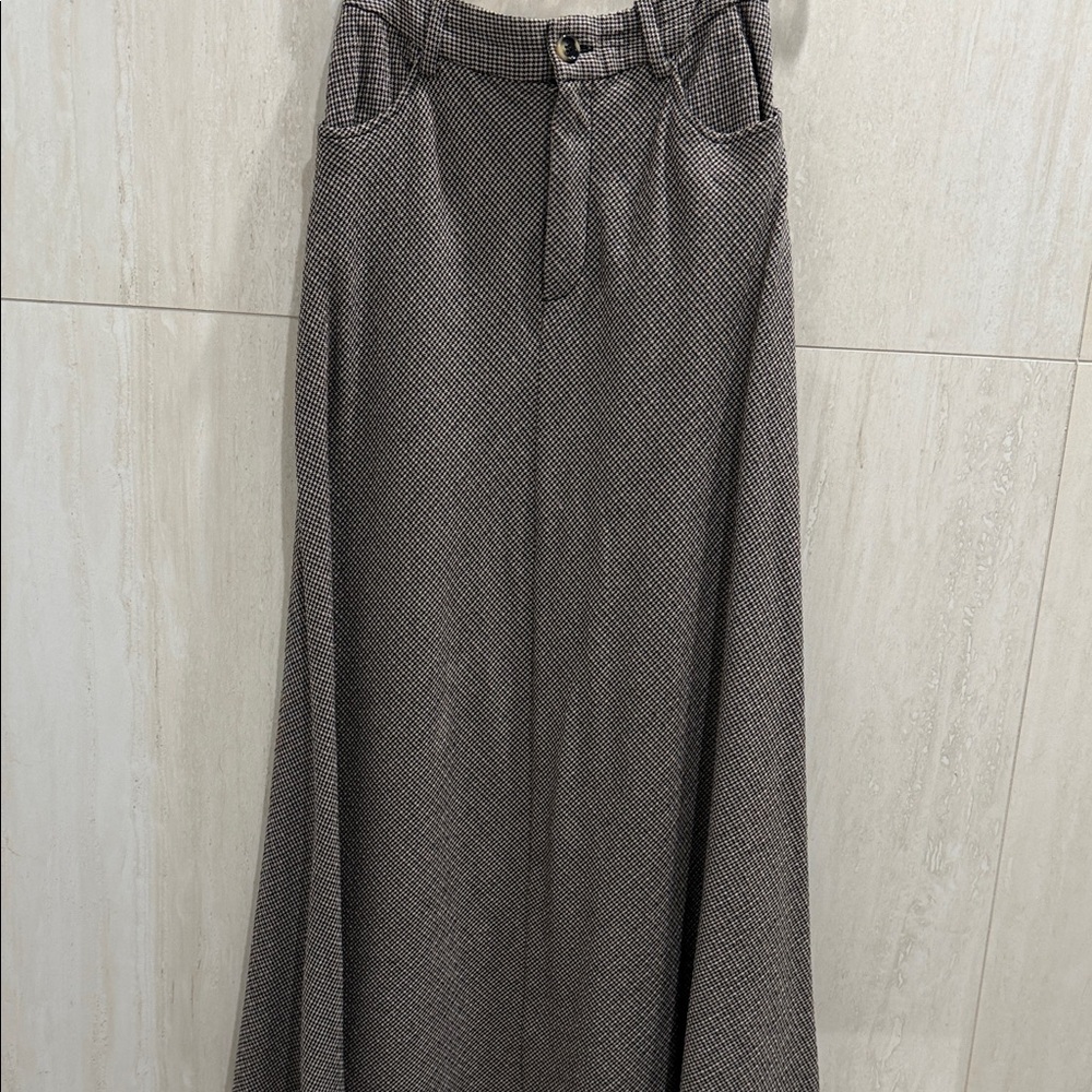 Gray Houndstooth Maxi Skirt